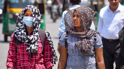 Weather: Authorities have urged Delhi residents to stay hydrated, avoid direct sun exposure during peak hours. (PTI) Weather: Authorities have urged Delhi residents to stay hydrated, avoid direct sun exposure during peak hours. (PTI)