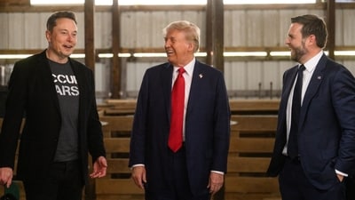 Elon Musk, Donald Trump and JD Vance's photos have surfaced after the president's medical exam (Bloomberg) Elon Musk, Donald Trump and JD Vance's photos have surfaced after the president's medical exam (Bloomberg)