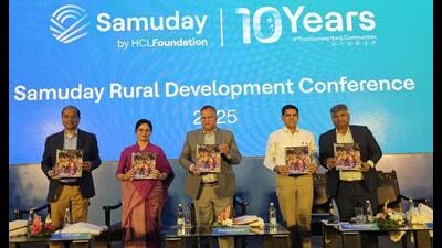 U.P. chief secretary Manoj Kumar Singh (centre) was the chief guest at the 10th anniversary of HCL Foundation’s Samuday programme. (Sourced) U.P. chief secretary Manoj Kumar Singh (centre) was the chief guest at the 10th anniversary of HCL Foundation’s Samuday programme. (Sourced)