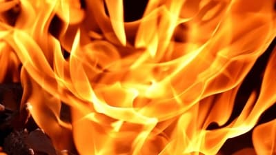 A car caught fire on the eastbound Bay Bridge near San Francisco. (PIxabay) A car caught fire on the eastbound Bay Bridge near San Francisco. (PIxabay)