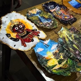 An artwork by the students of Lady Irwin College's fine arts society that's created using semi-dried leaves.