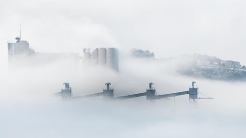Air pollution may be contributing to glaucoma due to the constriction of blood vessels and also links to an increased risk of heart problems. (Image by Unsplash) Air pollution may be contributing to glaucoma due to the constriction of blood vessels and also links to an increased risk of heart problems. (Image by Unsplash)
