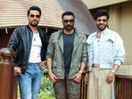Jaat box office collection day 6: Bollywood actors Sunny Deol, Vineet Kumar Singh and Randeep Hooda pose for a photo.
Jaat box office collection day 6: Bollywood actors Sunny Deol, Vineet Kumar Singh and Randeep Hooda pose for a photo.