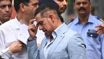 Robert Vadra was questioned by the Enforcement Directorate on the second straight day on Wednesday in a 2008 Haryana land deal linked money laundering case. (Hindustan Times) Robert Vadra was questioned by the Enforcement Directorate on the second straight day on Wednesday in a 2008 Haryana land deal linked money laundering case. (Hindustan Times)