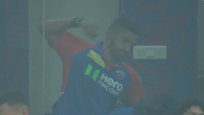 Karun Nair was dismissed for a three-ball duck against RR