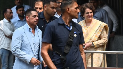 Priyanka Gandhi stayed in the visitors' room at the agency's office 'Pravartan Bhawan' at APJ Abdul Kalam Road all through, and left with her husband when he was allowed to go home for lunch around 1:10 pm. (Hindustan Times) Priyanka Gandhi stayed in the visitors' room at the agency's office 'Pravartan Bhawan' at APJ Abdul Kalam Road all through, and left with her husband when he was allowed to go home for lunch around 1:10 pm. (Hindustan Times)