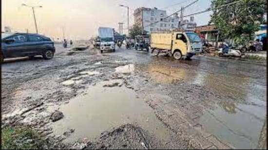 The Punjab government plans to spend ₹4,000 crore on repair of roads by early 2027. (Picture only for representational purpose)