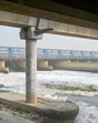 A froth-filled Yamuna at Kalindi Kunj on Wednesday. (Sunil Ghosh/HT)