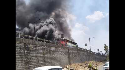 According to police, the incident took place near Khed Shivapur around noon. (HT PHOTO)