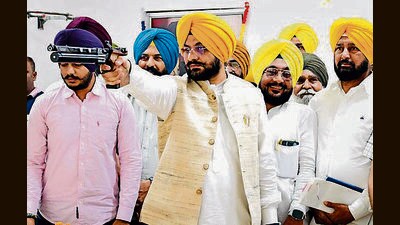 Cabinet minister Tarunpreet Singh Sond during an event to inaugurate shooting range at a school in Khanna on Thursday. (Ht Photo)