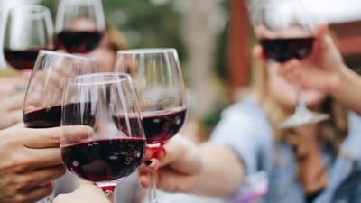5 best fruit wines to have this Easter (Unsplash) 5 best fruit wines to have this Easter (Unsplash)