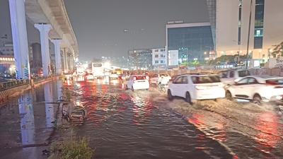 Waterlogging in Bengaluru's Madiwala due to heavy rains on Wednesday. (X/@blrcitytraffic)