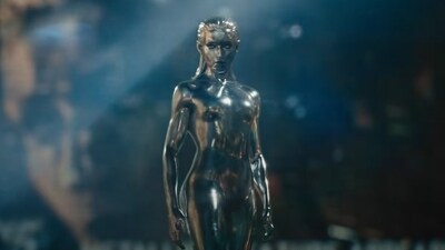 Julia Garner as Silver Surfer in The Fantastic Four: First Steps trailer (YouTube) Julia Garner as Silver Surfer in The Fantastic Four: First Steps trailer (YouTube)