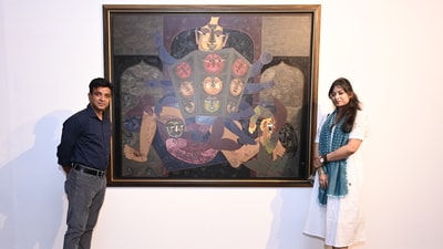 Shahid Parvez (left) and Tanushree Chakraborty (right) at Dhoomimal Art Centre, Delhi, during Mohit Jain's ongoing exhibition. (Dhoomimal Art Centre)