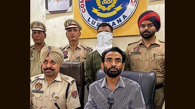 The accused in Ludhiana police custody on Thursday. (HT Photo)