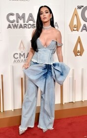 Katy Perry at the CMA Awards (Pinterest) Katy Perry at the CMA Awards (Pinterest)