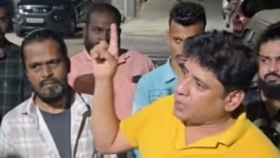 MNS workers joined the argument with members of the housing society for allegedly insulting their Marathi-speaking neighbours for eating non-vegetarian food. (Instagram/@rajuparte) MNS workers joined the argument with members of the housing society for allegedly insulting their Marathi-speaking neighbours for eating non-vegetarian food. (Instagram/@rajuparte)