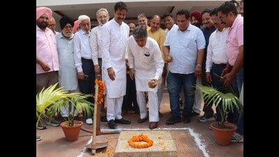 MP Manish Tewari was speaking to mediapersons following the launch of installation of CCTV cameras in Ward Number 34 using MPLAD (Member of Parliament Local Area Development) fund in Chandigarh. (Ravi Kumar/HT) MP Manish Tewari was speaking to mediapersons following the launch of installation of CCTV cameras in Ward Number 34 using MPLAD (Member of Parliament Local Area Development) fund in Chandigarh. (Ravi Kumar/HT)
