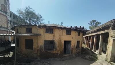 The dilapidated remains of the 200-year-old Skinner (Sikander) ki Haveli at Kashmere Gate in New Delhi. (Sanjeev verma/HT photo) The dilapidated remains of the 200-year-old Skinner (Sikander) ki Haveli at Kashmere Gate in New Delhi. (Sanjeev verma/HT photo)