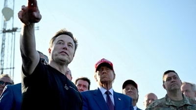 Elon Musk with US President-elect Donald Trump at a viewing of the launch of the sixth test flight of the SpaceX Starship in Brownsville, Texas, U.S., November 19, 2024. (Reuters)