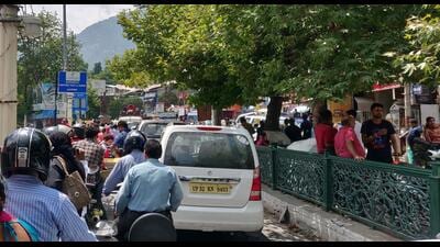 Uttarakhand high court sought expert help for Nainital’s traffic woes. (HT PHOTO)
