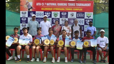 Winners of the various categories AITA Championship Series National Tennis Championship with guests and organisers in Prayagraj on Friday. (HT) Winners of the various categories AITA Championship Series National Tennis Championship with guests and organisers in Prayagraj on Friday. (HT)