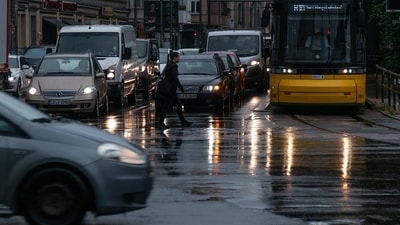 They offer some clues about whether cutting speed limits, charging traffic for entering a city center and penalizing drivers of the most polluting cars can reduce congestion and improve air quality, without causing too much disruption. (Representational Image/Pixabay) They offer some clues about whether cutting speed limits, charging traffic for entering a city center and penalizing drivers of the most polluting cars can reduce congestion and improve air quality, without causing too much disruption. (Representational Image/Pixabay)