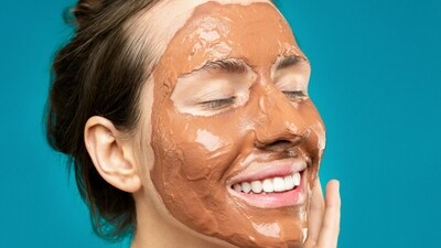 Throw out harsh skincare! These natural fixes work wonders overnight. (Image by Pexels) Throw out harsh skincare! These natural fixes work wonders overnight. (Image by Pexels)