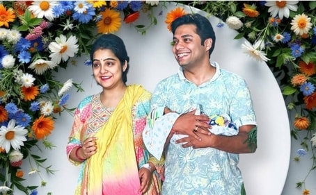 Adya Srivastava and Reshabh with their daughter Adya Srivastava and Reshabh with their daughter