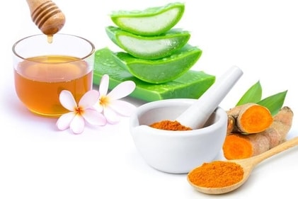 Aloe vera, turmeric and honey face mask (Shutterstock) Aloe vera, turmeric and honey face mask (Shutterstock)