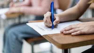 Exam blunder at Chembur law college: 47 students given wrong question paper