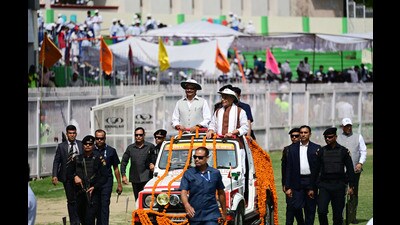 Defence minister Rajnath Singh inaugurates the “Sansad Khel Mahakumbh” at KD Singh Babu stadium in Lucknow on Saturday, (Deepak Gupta/HT)