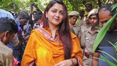 Khushbu Sundar shared screengrabs of the message she received from a hacker. Khushbu Sundar shared screengrabs of the message she received from a hacker.