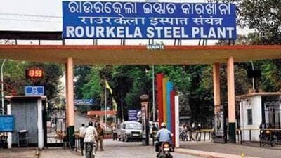 The eviction drive was reportedly part of the Rourkela Steel Plant’s efforts to expand its transport infrastructure by doubling rail tracks between the plant and Dumerta to improve connectivity to Basuan
