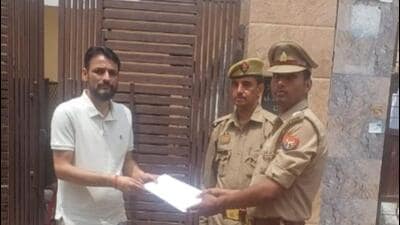 The new CP has also instructed that no policeman will seek any financial or any other favour while visiting applicants in cases of taking up passport-verification, character-verification or any such processes, failing which will invite a strict legal action. (HT Photo) The new CP has also instructed that no policeman will seek any financial or any other favour while visiting applicants in cases of taking up passport-verification, character-verification or any such processes, failing which will invite a strict legal action. (HT Photo)