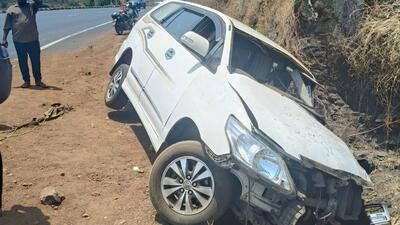 BMC officer’s wife dies in Kasara Ghat accident; 1 seriously injured BMC officer’s wife dies in Kasara Ghat accident; 1 seriously injured