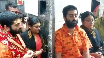 Arijit Singh and his wife inside the Mahakaleshwar Temple. Arijit Singh and his wife inside the Mahakaleshwar Temple.