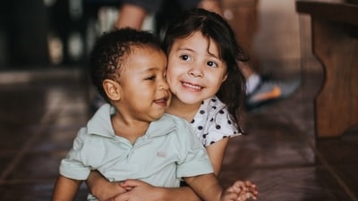 Here are 20 Easter bunny jokes for children (Unsplash)