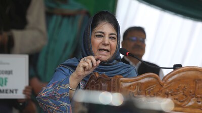 Mehbooba Mufti said that the huge increase in number of voters during Lok Sabha and Maharashtra polls needs to be investigated. (Waseem Andrabi /Hindustan Times) Mehbooba Mufti said that the huge increase in number of voters during Lok Sabha and Maharashtra polls needs to be investigated. (Waseem Andrabi /Hindustan Times)