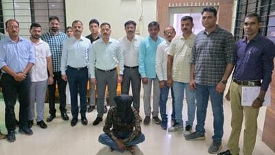 Anamika story Thane, India - April 21, 2025: Thane Crime Branch has arrested 21-year-old KajuKumar Rajender Ram from Uttar Pradesh after he fled to Uttar Pradesh after committing a murder from Bhiwandi.in Thane,in Mumbai, India, on, monday, April -21, 2025. ( Praful Gangurde /HT Photo ) Anamika story Thane, India - April 21, 2025: Thane Crime Branch has arrested 21-year-old KajuKumar Rajender Ram from Uttar Pradesh after he fled to Uttar Pradesh after committing a murder from Bhiwandi.in Thane,in Mumbai, India, on, monday, April -21, 2025. ( Praful Gangurde /HT Photo )