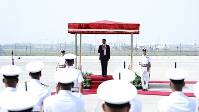 US Vice President JD Vance received ceremonial Guard of Honour upon arriving in Delhi. (HT Photo) US Vice President JD Vance received ceremonial Guard of Honour upon arriving in Delhi. (HT Photo)