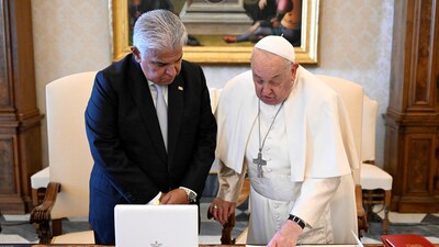 Panama's President Jose Raul Mulino met Pope Francis, at the Vatican January 25, 2025. Vatican Media/­Handout via REUTERS ATTENTION EDITORS - THIS IMAGE WAS PROVIDED BY A THIRD PARTY. (via REUTERS)