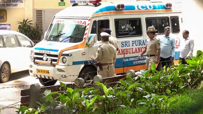 An ambulance carries the mortal remains of former DGP of Karnataka Om Prakash after post-mortem, following his alleged murder, at St John's Medical College Hospital in Bengaluru, (PTI) An ambulance carries the mortal remains of former DGP of Karnataka Om Prakash after post-mortem, following his alleged murder, at St John's Medical College Hospital in Bengaluru, (PTI)