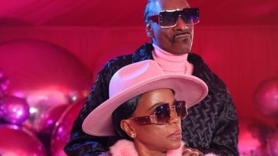 Snoop Dogg's Easter post on Instagram featured a photo of himself along with his wife, Shante Broadus (Snoop Dogg/ Instagram) Snoop Dogg's Easter post on Instagram featured a photo of himself along with his wife, Shante Broadus (Snoop Dogg/ Instagram)