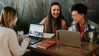 4 expert-backed ways to win at work with endometriosis. (Image by Unsplash) 4 expert-backed ways to win at work with endometriosis. (Image by Unsplash)