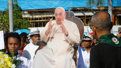 Devotees carry a cutout of the late Pope Francis during a procession ahead of a prayer in Dili, East Timor, Tuesday, April 22, 2025. (AP Photo/Lorenio L.Pereira) (AP) Devotees carry a cutout of the late Pope Francis during a procession ahead of a prayer in Dili, East Timor, Tuesday, April 22, 2025. (AP Photo/Lorenio L.Pereira) (AP)