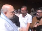 The grieving families, both men and women who had lost their loved ones, were seen crying as soon as Amit Shah approached them. The grieving families, both men and women who had lost their loved ones, were seen crying as soon as Amit Shah approached them.