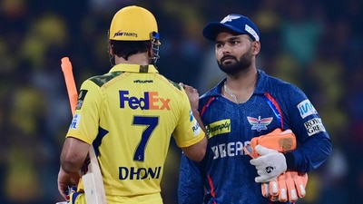 Rishabh Pant captain of LSG (Lucknow Super Giants) congratulating to MS. Dhoni captain of CSK (Chennai Super Kings) (Deepak Gupta/HT)