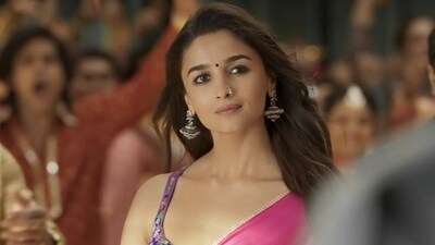 Alia Bhatt Inspired makeup looks from Rocky and Rani kii prem Kahani (Pinterest) Alia Bhatt Inspired makeup looks from Rocky and Rani kii prem Kahani (Pinterest)