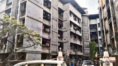 The five-storey building is located opposite the Anthony High School in Nallasopara East.